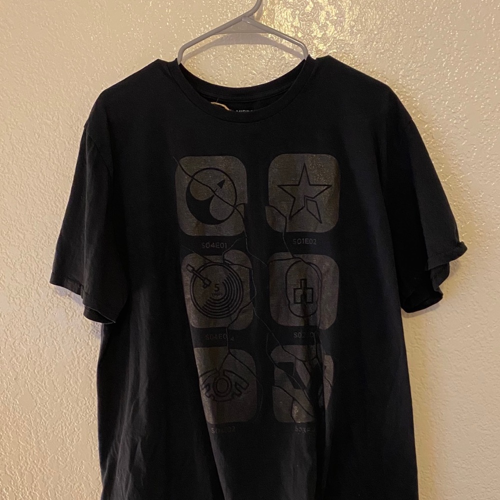 Extra large black mirror Netflix shirt